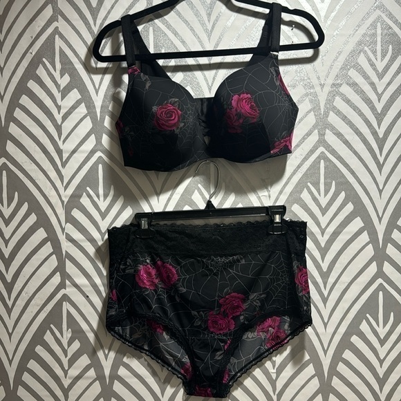 torrid Other - NWOT Torrid Curve 360 back smoothing push-up plunge bra and panty